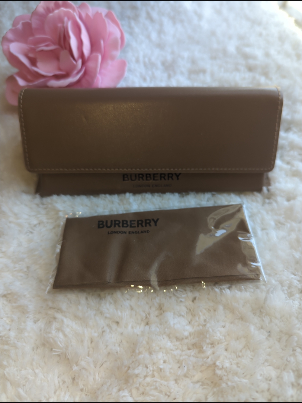 Burberry Brown Sunglasses Case with Branded New In Package Cloth